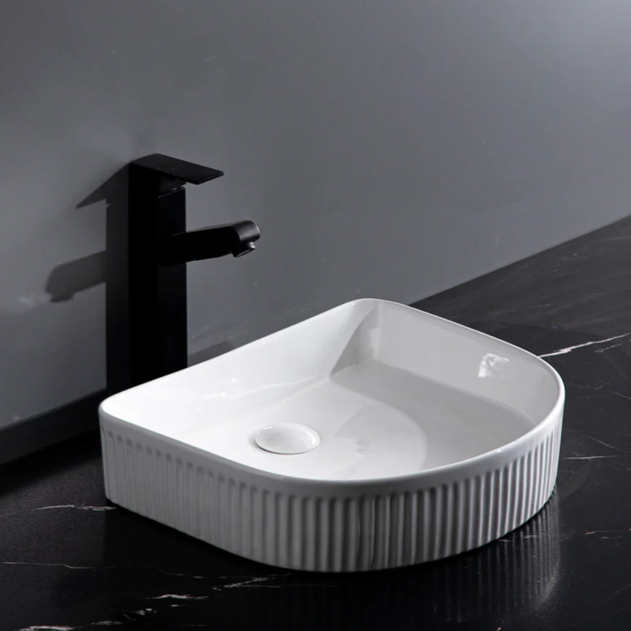 AQUAPERLA CERAMIC ARCH SHAPE ABOVE COUNTER BASIN GLOSS WHITE 415MM