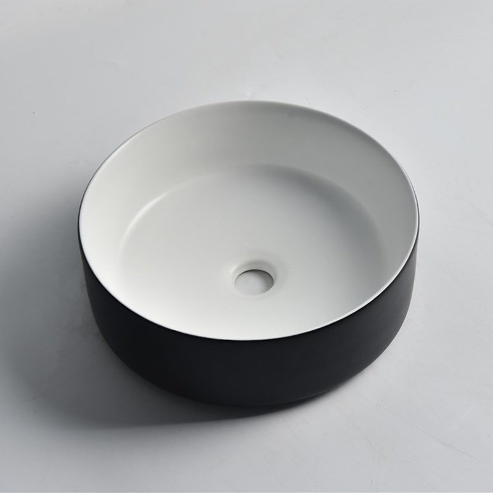 AQUAPERLA CERAMIC ROUND ABOVE COUNTER BASIN MATTE BLACK AND WHITE 360MM