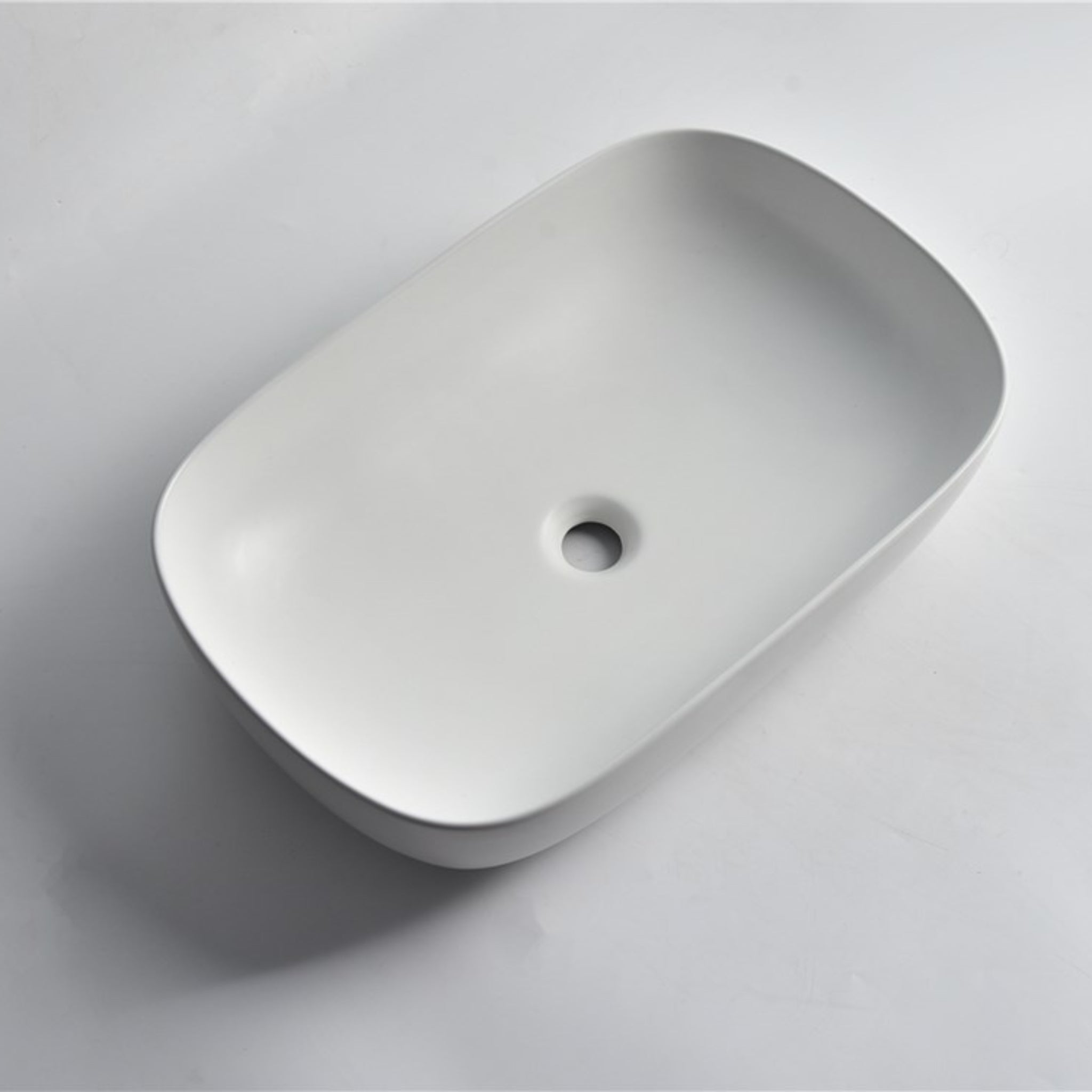 AQUAPERLA CERAMIC OVAL ABOVE COUNTER BASIN GLOSS WHITE 480MM