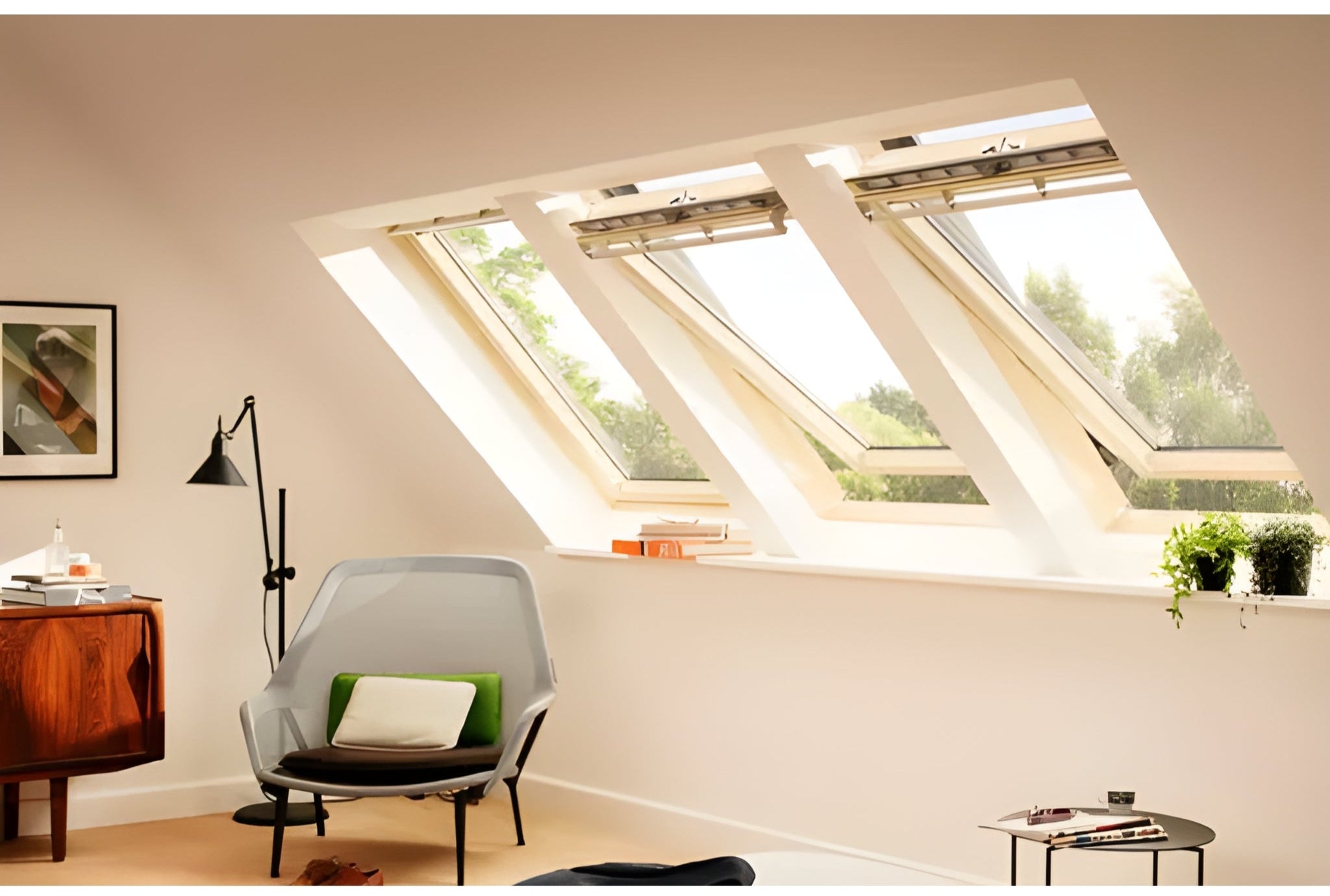 VELUX GGL ROOF WINDOW SKYLIGHT (AVAILABLE IN MULTIPLE SIZES)