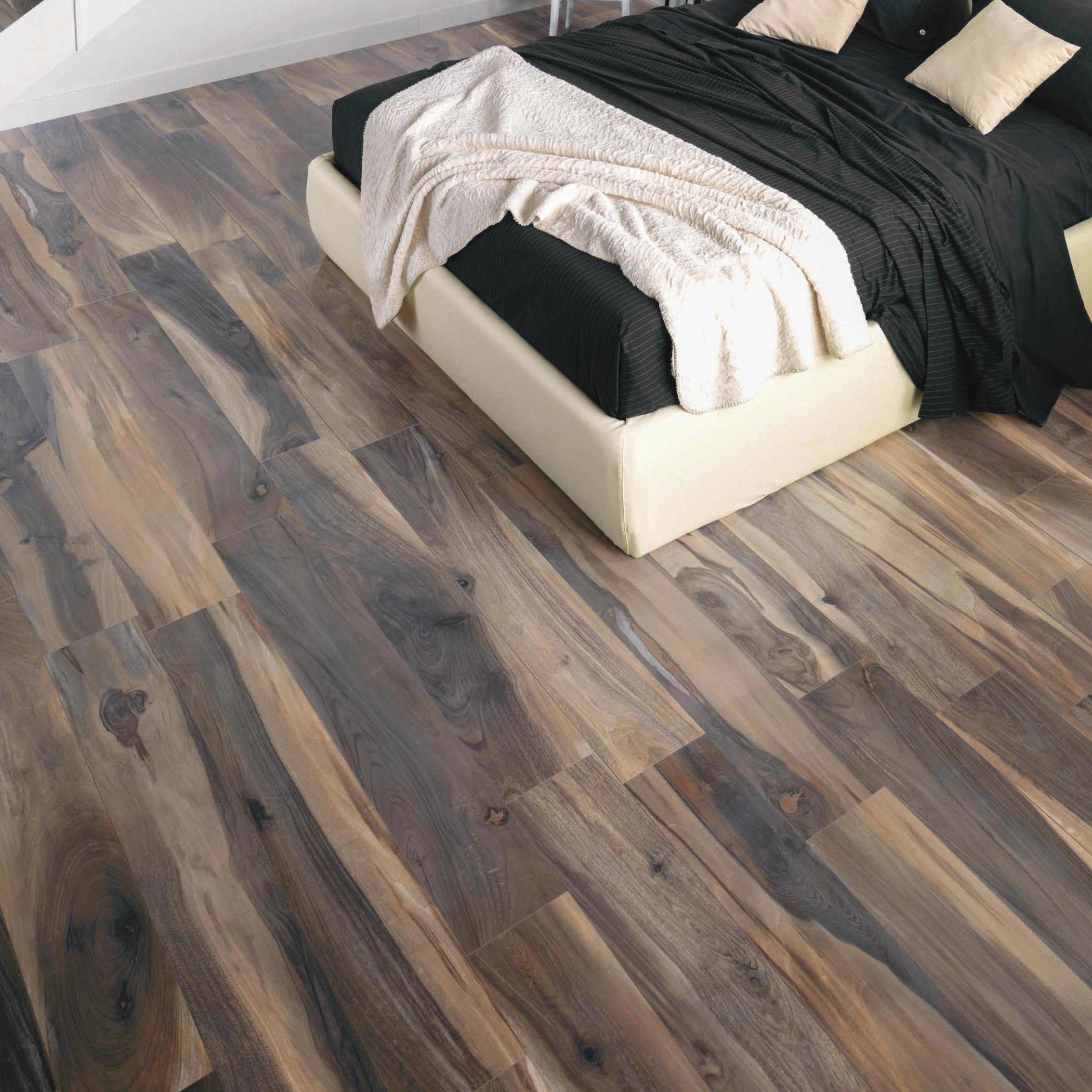 EVERSTONE KAURI FIORDLAND NATURAL 1200X200MM PLANK TILE (PER BOX)