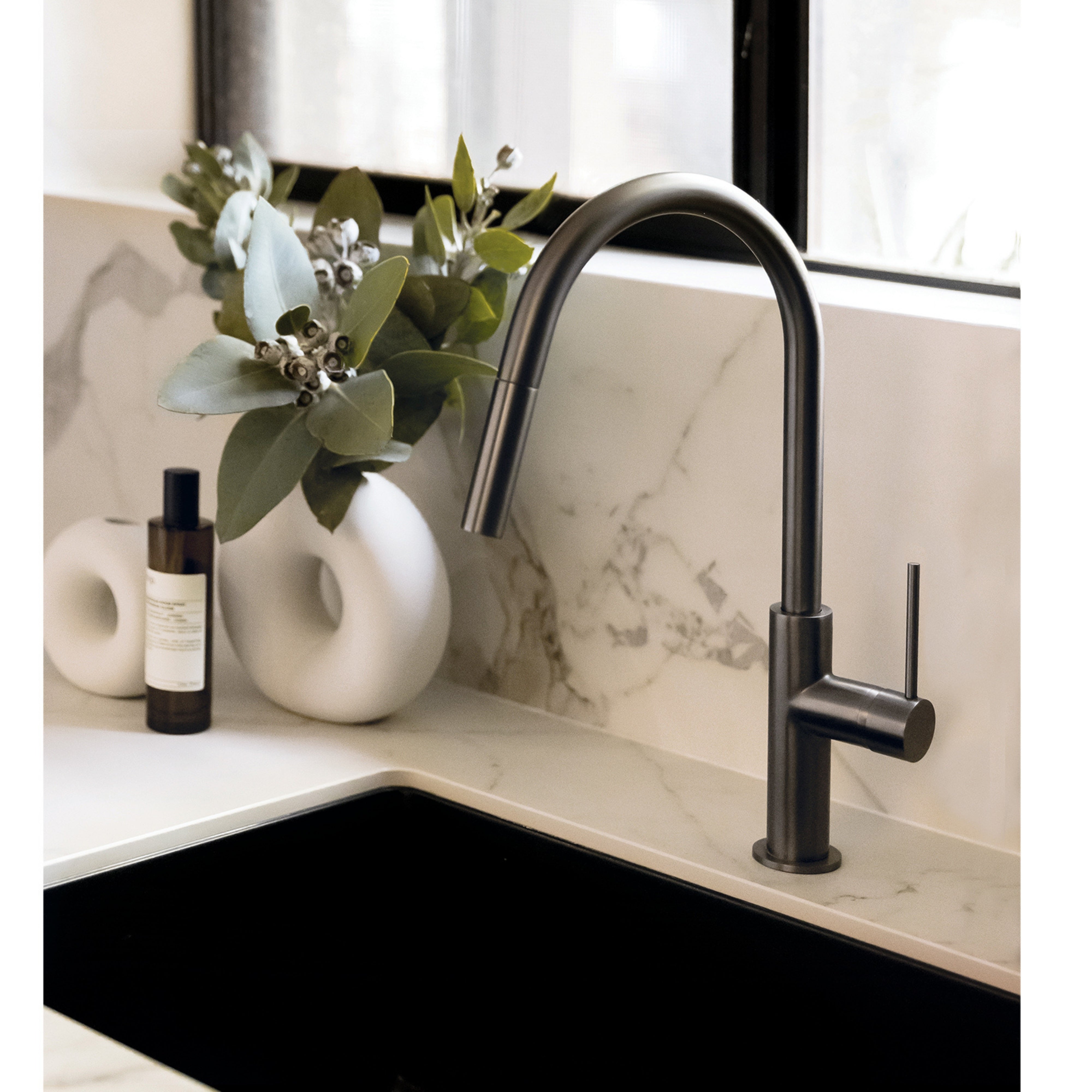 PHOENIX VIVID SLIMLINE PULL OUT SINK MIXER 397MM BRUSHED CARBON