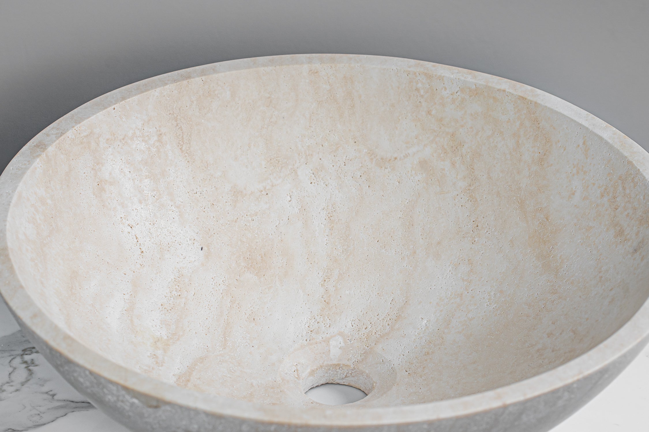 GALLARIA CETTI ROUND ABOVE COUNTER STONE BASIN ULTRA WHITE TRAVERTINE 430MM